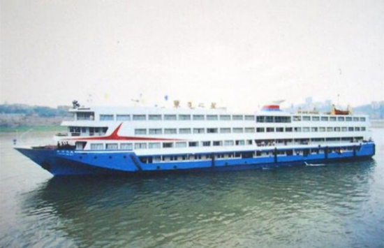 File photo of the ship named Dongfangzhixing (Eastern Star) which sank Monday night in the Hubei section of China's Yangtze River. (Photo/China Daily)