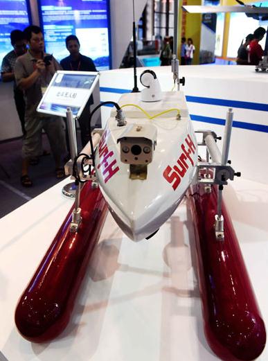 A model of an unmanned vessel equipped with the Beidou navigation system is displayed at the 9th China-Asean Expo in Nanning in the Guangxi Zhuang autonomous region in September. (Photo: Zhang Ailin/Xinhua)