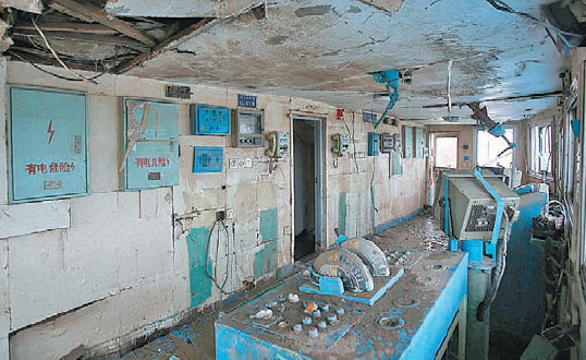 The damaged interior of the Eastern Star was photographed on Sunday. Chen Zhuo/for China Daily