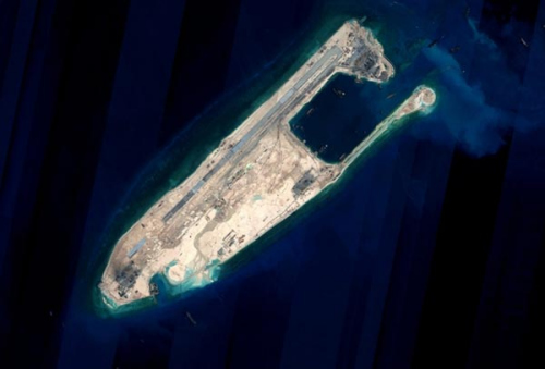 A satellite photo shows completed land reclamation work on the Yongshu Reef in the Nansha Islands. (Photo/Xinhua)