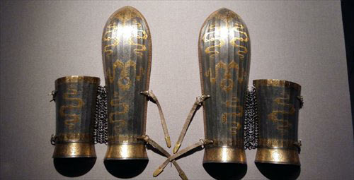 Shanghai and Kremlin museums display Russian weapons