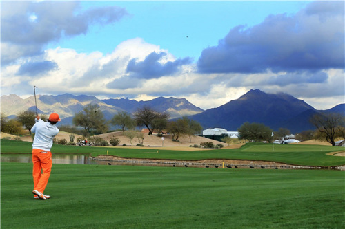 A golfer plays at TPC Scottsdale in Scottsdale, Arizona. (Photo provided to China Daily)