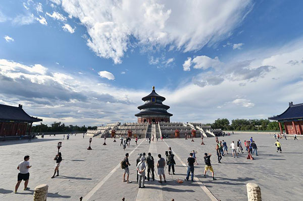 Temple of Heaven under blue sky in Beijing in this photo taken on July 12, 2015. (Photo/Xinhua)
