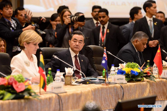 Chinese Foreign Minister Wang Yi (C front) attends the East Asia Summit Foreign Ministers' Meeting in Kuala Lumpur, Malaysia, on Aug. 6, 2015. (Xinhua/Chong Voon Chung)
