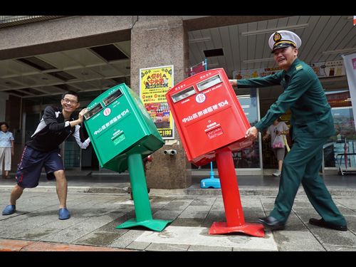 Two postboxes in Taipei have unexpectedly become a hit.
