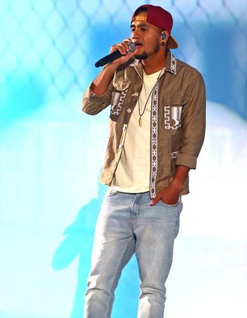 Some banned songs are written and performed by well-known singer-songwriters, including Taiwan pop star Chang Chen-yue (above). (Photo/Provided to China Daily)