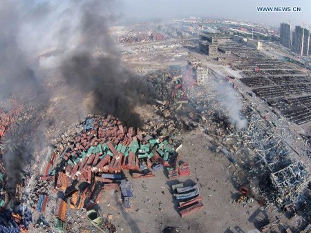 An aerial view shows the explosion site in Tianjin, north China, on Aug. 13, 2015. (Photo: Xinhua/Yue Yuewei)