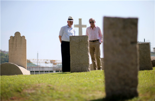 George Cautherley (left) and Dennis Clarke, the only two people born in the Stanley Internment Camp now living in Hong Kong, revisiting the site of the camp earlier this month. (Edmond Tang/China Daily)