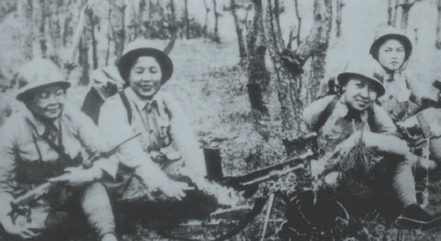Female guerrillas pose for a photo during the Chinese People's War of Resistance against Japanese Aggression (1937-45). (Photo/China Daily)
