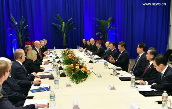 Chinese President Xi Jinping (4th R) meets with Washington Governor Jay Inslee, Seattle Mayor Ed Murray, Senator Patty Murray, Congressman Rick Larsen, former Ambassador to China Gary Faye Locke and others in Seattle, the United States, Sept. 22, 2015. Xi arrived in this east Pacific coast city on Tuesday morning for his first state visit to the U.S. (Photo: Xinhua/Li Tao) 