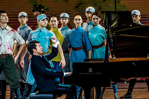 Lang Lang plays Yellow River Piano Concerto in Beijing on Sept 3 to commemorate the 70th anniversary of the end of World War II. LIN YI/ FOR CHINA DAILY