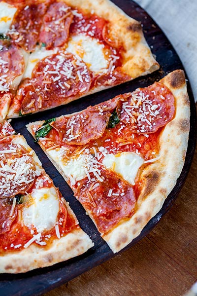 Diavola, Napoli salami, tomato, Buffalo cheese and basil. (Photo provided to China Daily)