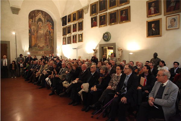 The awarding ceremony was held at The Accademia delle Arti del Disegno in Italy, Oct 17, 2015. (Photo provided to chinadaily.com.cn)