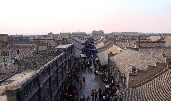 The view of Pingyao's South Street from above.  Photo: CRIENGLISH.COM/William Wang