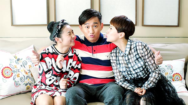 Actor Huang Lei (center) and actress Hai Qing (right). (Photo provided to China Daily)