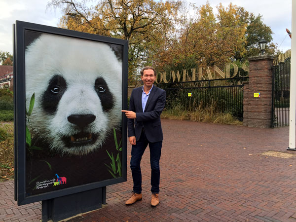 Two Chinese pandas will be moving to the Ouwehands Zoo in the Dutch town of Rhenen, about 90 km (60 miles) from Amsterdam, in the latter half of 2016. The move follows the signing of an agreement by the Netherlands and China, said Robin de Lange, director of Ouwehands. PROVIDED TO CHINA DAILY