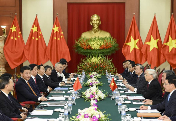 Chinese President Xi Jinping, who is also general secretary of the Communist Party of China (CPC) Central Committee, holds talks with General Secretary of the Communist Party of Vietnam Central Committee Nguyen Phu Trong in Hanoi, Vietnam, Nov. 5, 2015.(Photo: Xinhua/Li Xueren)