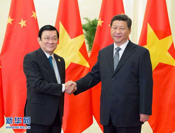 President Xi Jinping meets with Vietnamese President Truong Tan Sang in Beijing, Nov 10, 2014. (Photo/Xinhua)