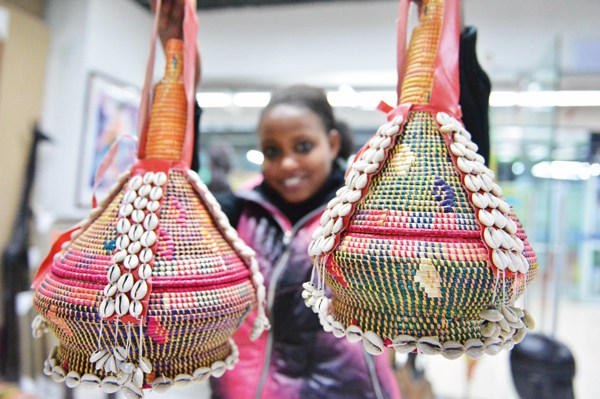  China's trade with African states has grown about ten times in the last decade, with the total value likely to hit $300 billion this year, according to the Fourth China-Africa Industrial Forum, which opened in November 2015 in Beijing. (Photo/China Daily)