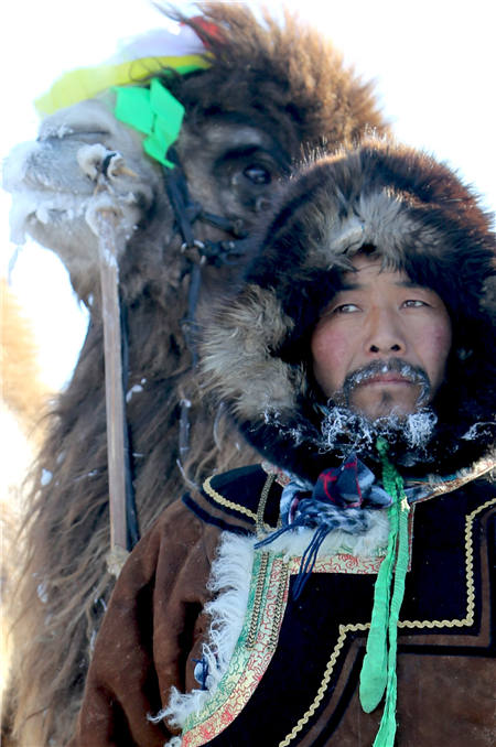 Winter nadam in Xilin Gol League, the Inner Mongolia autonomous region, features a variety of folk sports like horse racing, wrestling and rodeos.