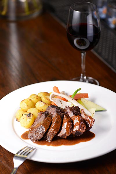 Port wine braised beef cheek. ��Photo provided to China Daily��