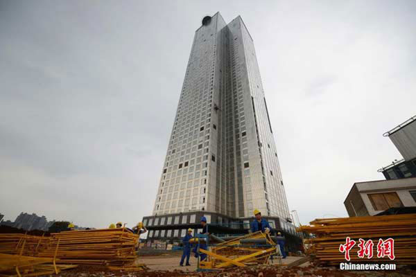 The 57-story skyscraper in Changsha, capital of Central China's Hunan province, Mar. 17, 2015. (Photo/Chinanews.com)