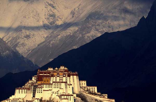 The Potala Palace in Lhasa,Tibet autonomous region.Photo/Xinhua