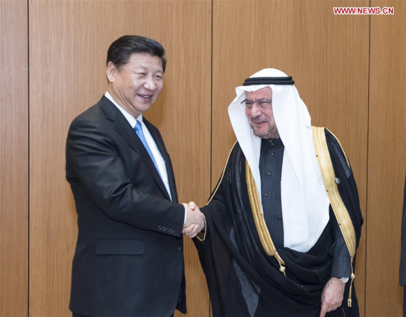 Chinese President Xi Jinping (L) meets with Secretary General of the Organization of the Islamic Cooperation (OIC) Iyad Ameen Madani in Riyadh, Saudi Arabia, Jan. 19, 2016. Xi arrived here on Tuesday for a state visit to Saudi Arabia, the first stop of his three-nation tour of the Middle East. (Photo: Xinhua/Wang Ye)