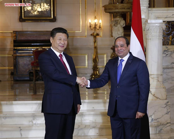 Chinese President Xi Jinping (L) holds talks with Egyptian President Abdel-Fattah al-Sisi at Quba Palace in Cairo, Egypt, Jan. 21, 2016. (Xinhua/Ju Peng) 