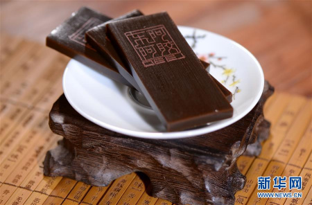 File photo of ejiao. (Photo/Xinhua)