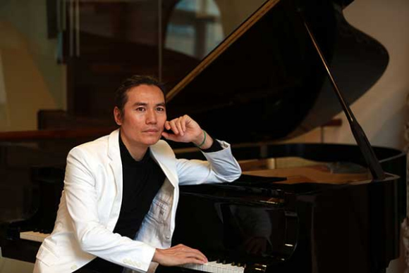 Luo Ning, a Chinese jazz pianist who recently performed with South African musicians at the opening ceremony of the Chinese Cultural Festival in Cape Town. (Photo provided to China Daily