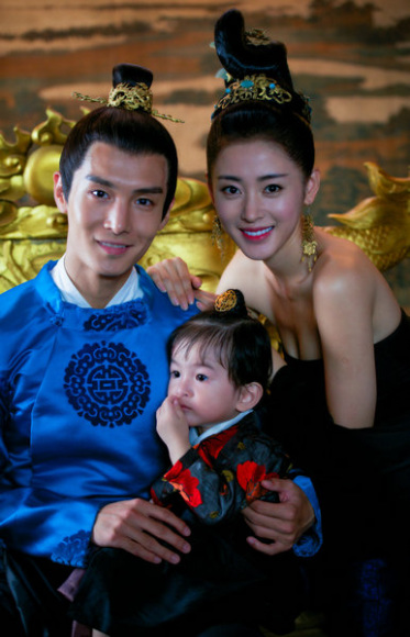 Scenes from Go Princess Go feature actor Sheng Yilun and actress Zhang Tian'ai in leading roles. The online series is a big hit among youth with more than 1.5 billion views as of Tuesday. (Photo provided to China Daily) Scenes from Go Princess Go feature actor Sheng Yilun and actress Zhang Tian'ai in leading roles. The online series is a big hit among youth with more than 1.5 billion views as of Tuesday. (Photo provided to China Daily)