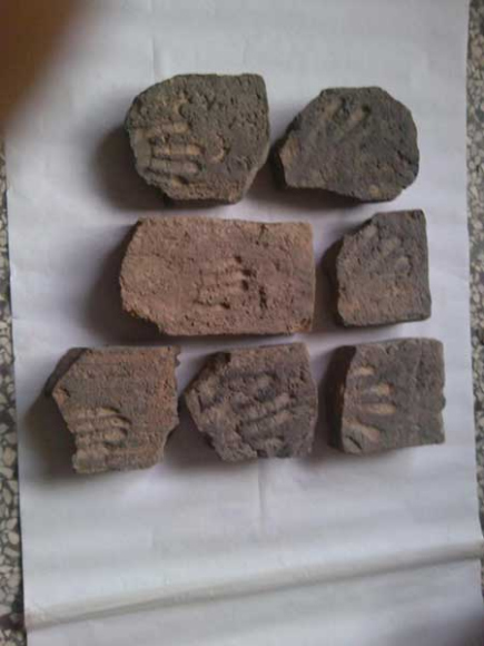 Workers left their handprints, and thus their fingerprints, on the bricks. (Photo provided to chinadaily.com.cn)