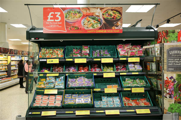 Chinese food on sale at a Tesco supermarket in London, UK, Feb 2, 2016. (Photo: chinadaily.com.cn/Liu Jing)