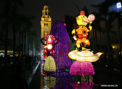 A lantern show of monkey figures goes on during a celebration for the traditional Lantern Festival in Hong Kong, south China, Feb.22, 2016.(Photo: Xinhua/Li Peng)