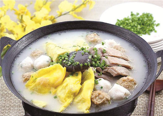 Egg dumpling soup
