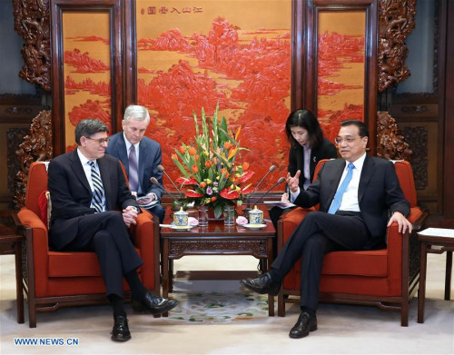 Chinese Premier Li Keqiang (R, front) meets with U.S. Treasury Secretary Jacob Lew, in Beijing, capital of China, Feb. 29, 2016. (Photo: Xinhua/Pang Xinglei)