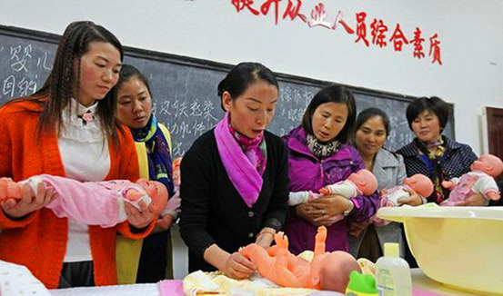 The nursery industry booms as Chinas two-child policy comes into effect. Pictured is a nursery training course in Ningbo, East Chinas Zhejiang Province. (Photo/People.cn)