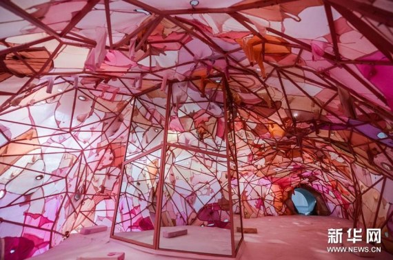 Wuzhen is hosting contemporary art by 40 artists from 15 countries. (Photo/Xinhua)