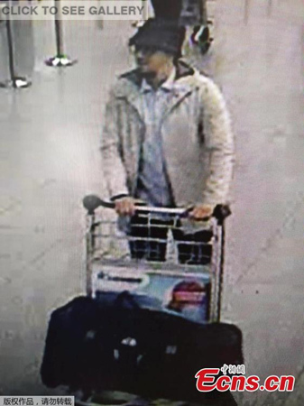 This image from the Brussels Airport surveillance cameras made available by Belgian Police, shows what officials believe may be suspects in the Brussels airport attack on March 22, 2016. (Photo/Agencies)