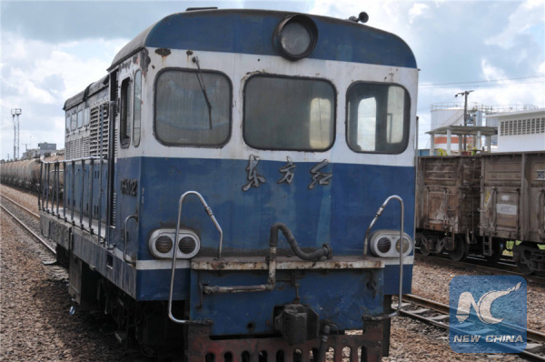 Photo taken on July 6, 2010 in a train leaving from Dar es Salaam, capital of Tanzania, shows a carriage of a train. In 1970s, tens of thousands of Chinese railway workers came here to build the 1,860-kilometer Tanzania-Zambia Railway, better known in East Africa as the TAZARA. Now, the local government was trying the best to attract investment in infrastructure projects in the country. (Xinhua File Photo/Guo Chunju)