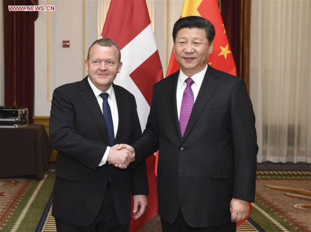 Chinese President Xi Jinping (R) meets with Danish Prime Minister Lars Loekke Rasmussen in Washington, the United States, March 31, 2016. (Xinhua/Xie Huanchi)