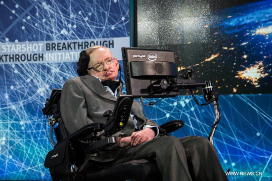 Astrophysicist Stephen Hawking speaks at the StarShot project press conference at One World Observatory in New York, the United States, April 12, 2016. (Xinhua/Li Changxiang)