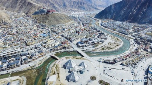 Photo taken on April 11, 2016 shows part of the Yushu Tibetan Autonomous Prefecture in northwest China's Qinghai Province. Yushu has shown a new look after it completed the reconstruction work after the magnitude-7.1 earthquake six years ago on April 14, 2010. (Photo: Xinhua/Wu Gang)