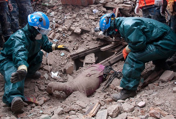 Chinese rescuers join in earthquake relief in Nepal in this 2015 file photo undated. (Photo/Xinhua)