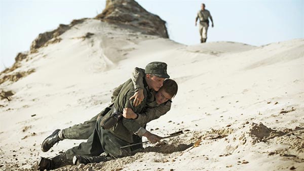 A scene from Under sandet (Land of mine). (Photo/Mtime)