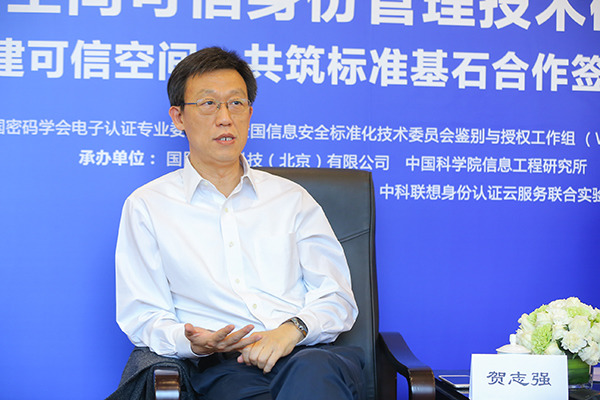 He Zhiqiang, CTO of Lenovo Group and head of Lenovo capital and incubator group, speaks at an industry briefing in Beijing, April 27, 2016. (Photo provided to chinadaily.com.cn) He Zhiqiang, CTO of Lenovo Group and head of Lenovo capital and incubator group, speaks at an industry briefing in Beijing, April 27, 2016. (Photo provided to chinadaily.com.cn)