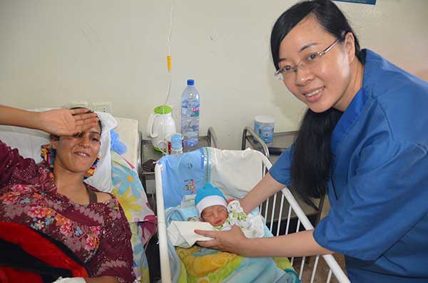 Guo Luping, an obstetrician, says she's proud to be part of a Chinese medical aid program in Tunisia.(Photo provided to China Daily)