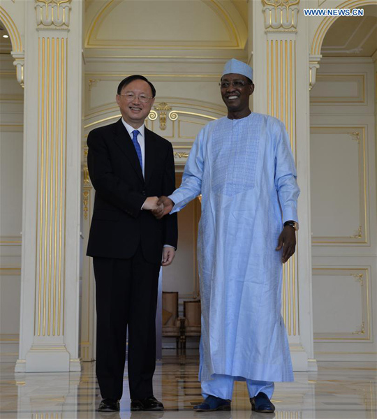 Chadian President Idriss Deby meets with visiting Chinese State Councilor Yang Jiechi in N'djamena, Chad, May 7, 2016. (Xinhua/Huang Yanan)