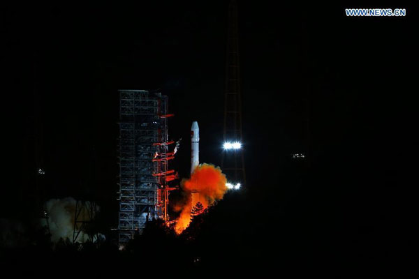 A Long March-3A carrier rocket carrying the 22nd satellite in the BeiDou Navigation Satellite System (BDS) lifts off from Xichang Satellite Launch Center, southwest China's Sichuan Province, March 30, 2016.(Photo/Xinhua)